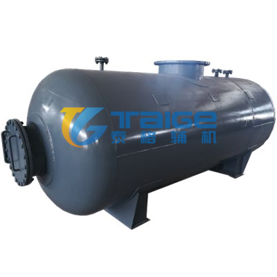 旋膜式除氧器安裝現(xiàn)場(chǎng)，旋膜式除氧器效果圖